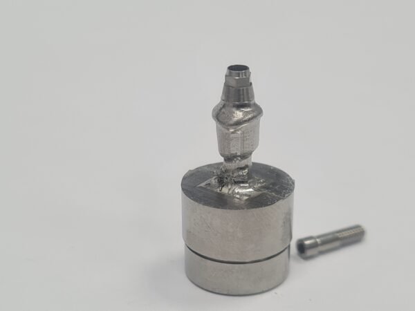 Protezų metalo frezavimo paslauga