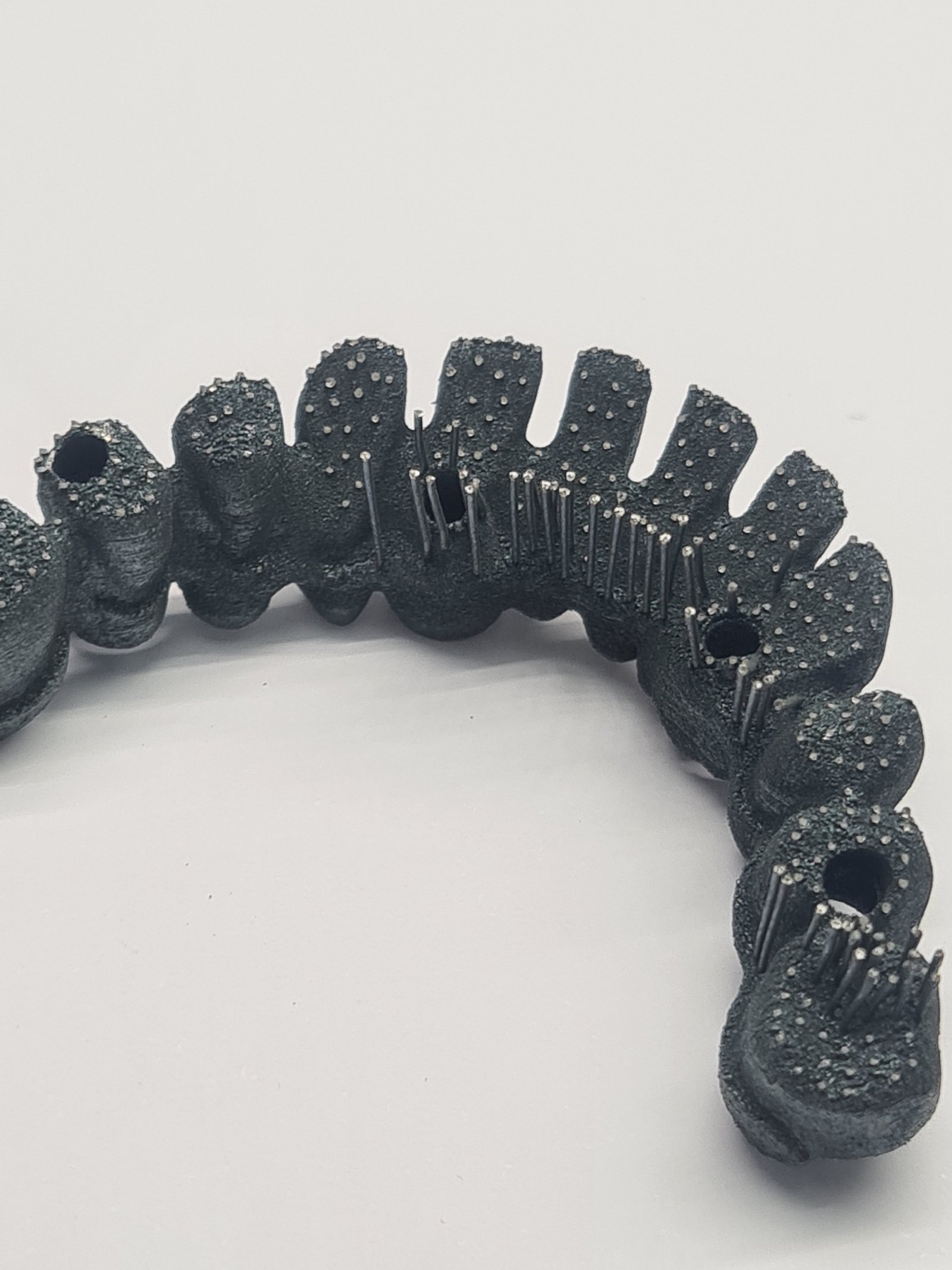 Protezų metalo spausdinimo paslauga